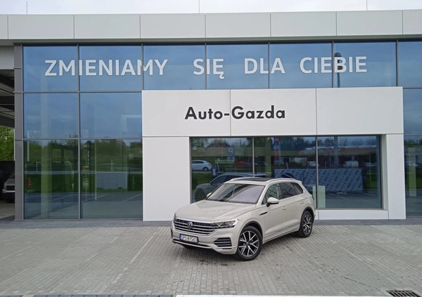 Volkswagen Touareg cena 289000 przebieg: 104890, rok produkcji 2021 z Wyszogród małe 631